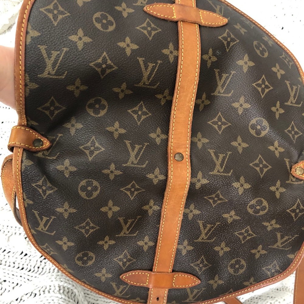 🎁 🎄🎄💯LOUIS VUITTON SAUMUR MM🎄🎄 🎁 - Picture 5 of 13